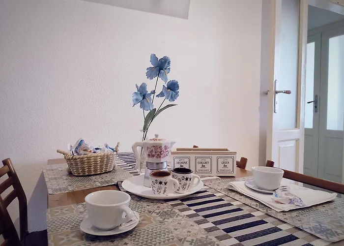 Apartment Flower 11 *