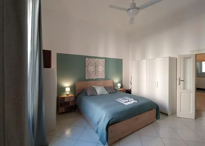 Flower 11 Apartment Bari