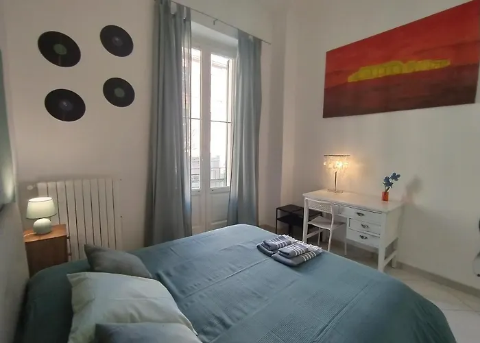 Flower 11 Apartment *