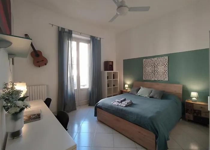 Apartment Flower 11 Bari