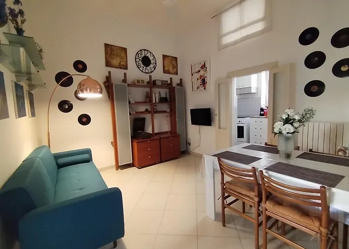 Flower 11 Apartment *